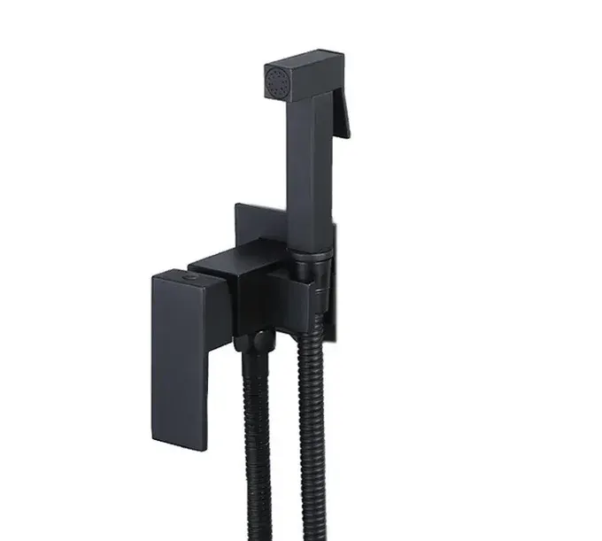 GARNITURE WC+MITIGEUR ENCASTRE CARRE